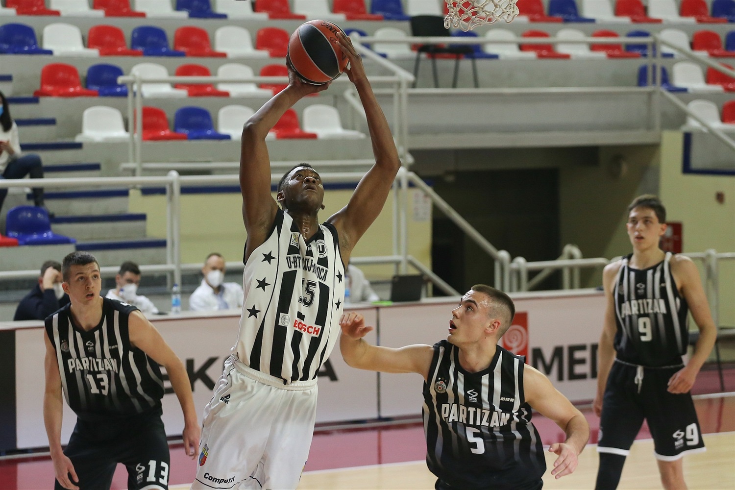 Academia U-BT luptă pentru locul 7 la finalul EuroLeague NGT