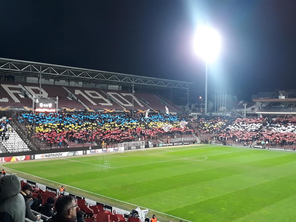 Coregrafie specială a fanilor lui CFR Cluj înainte de meciul cu Sevilla – FOTO
