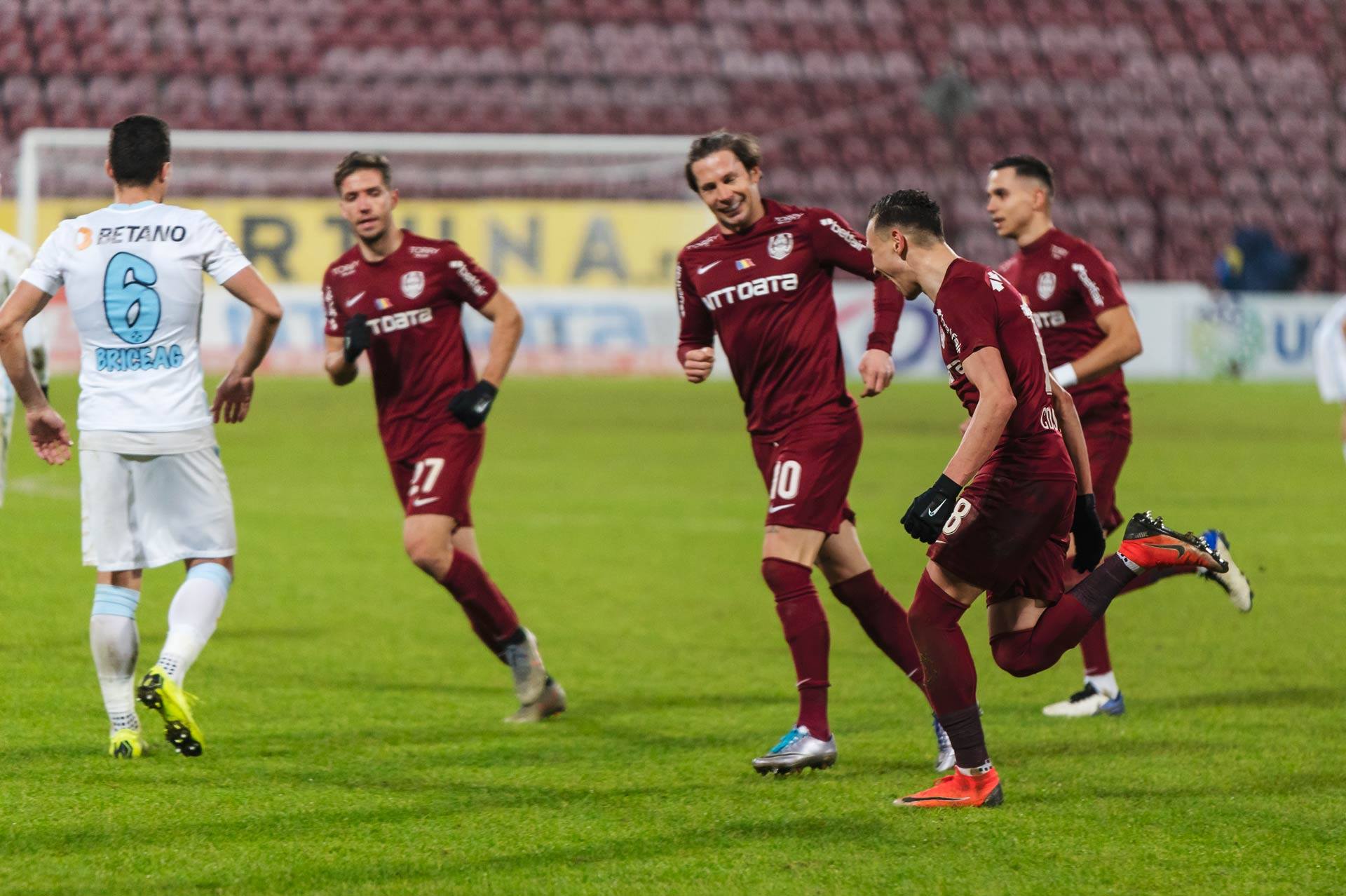 CFR Cluj, victorie facilă cu Dinamo și rămâne pe podium