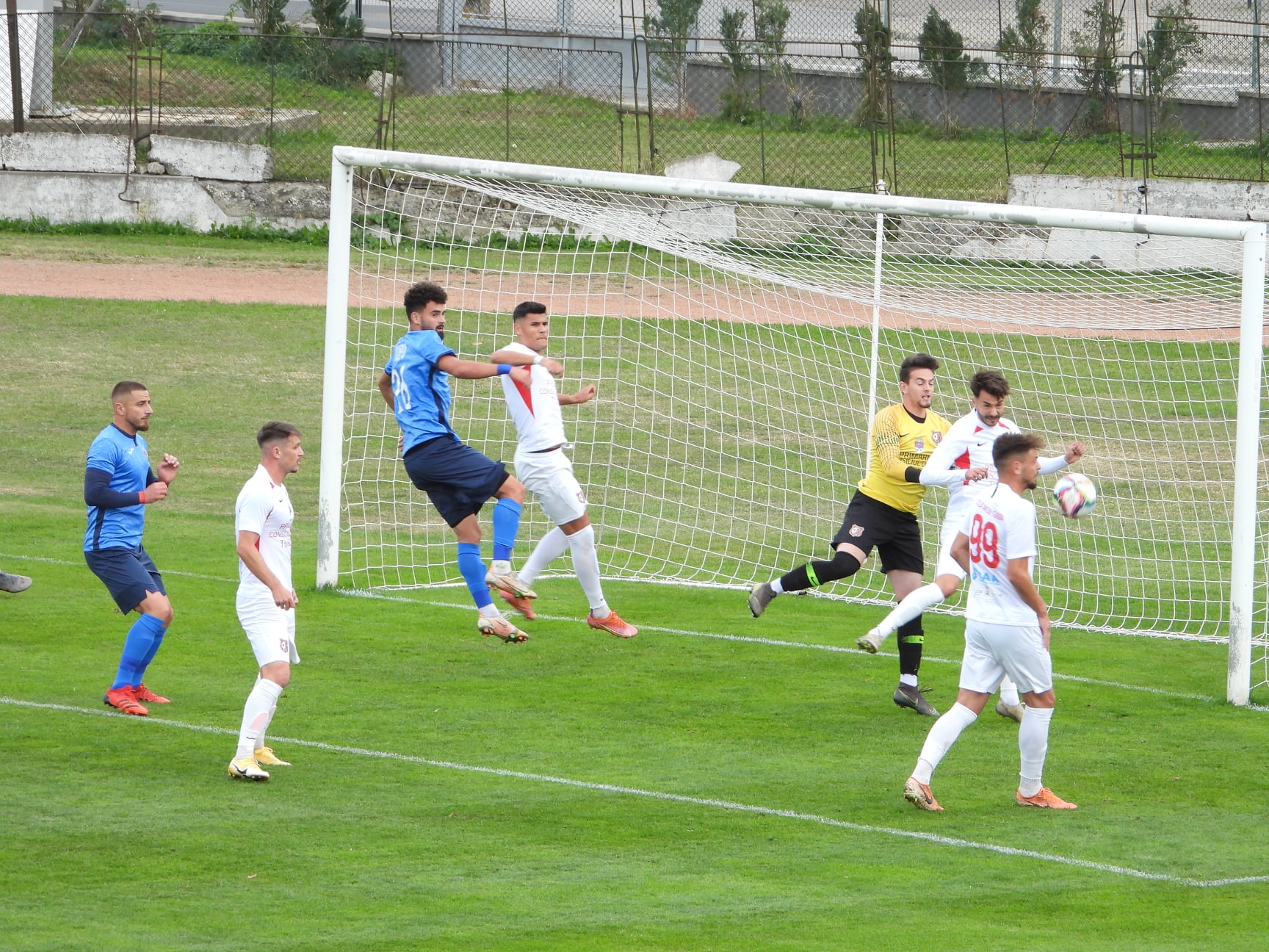 Liga 3, etapa 8: Dueluri cu fruntașe pentru Sticla Turda și Academia de Fotbal Viitorul. Cluj versus Sălaj în seria a X-a