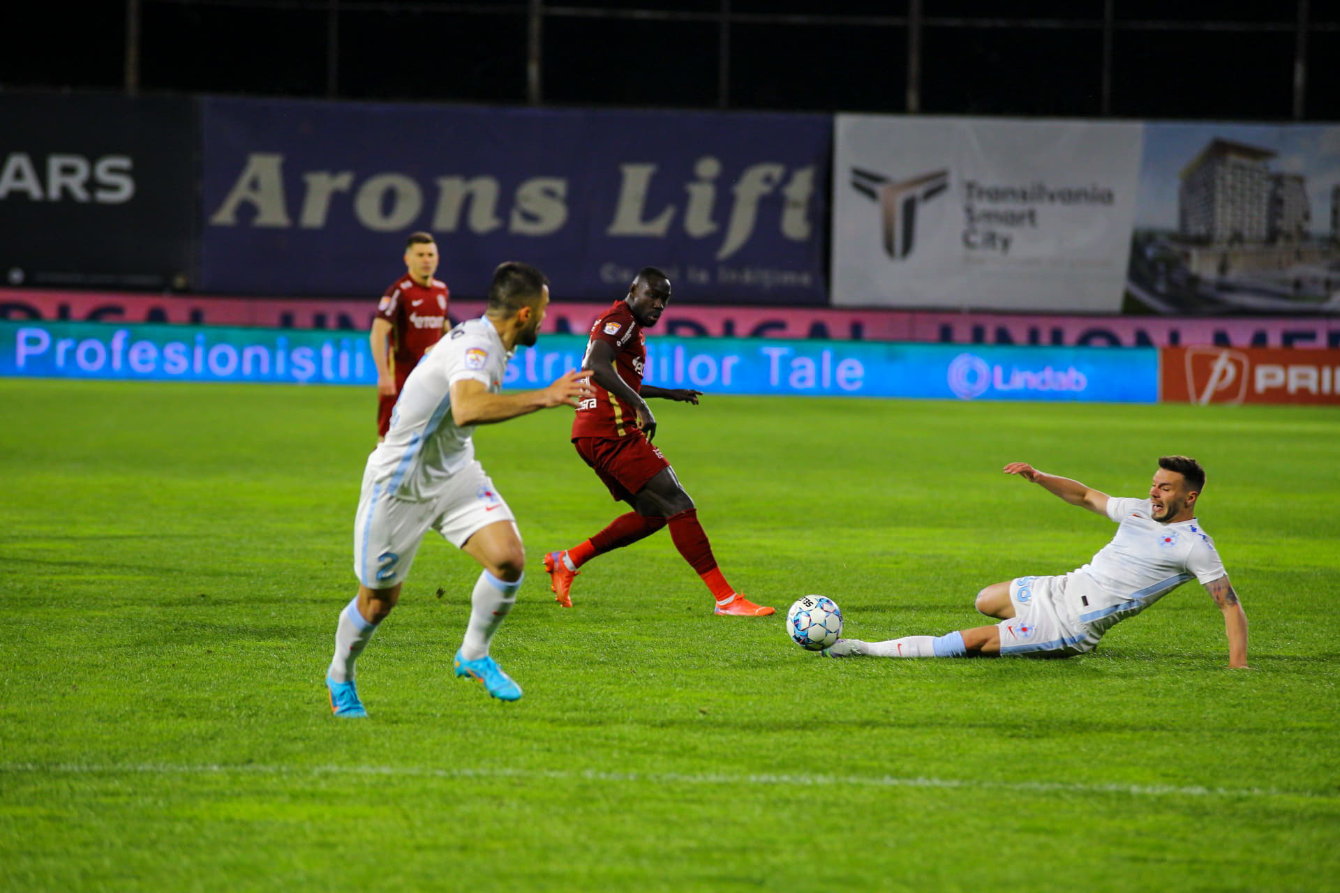 Boateng a adus victoria lui CFR Cluj cu primul său gol marcat pentru ardeleni. Feroviarii rămân lideri de Paști!