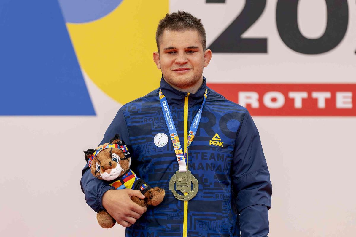 Judoka clujean Alex Bologa și-a apărat pentru a patra oară titlul de campion european, la Rotterdam